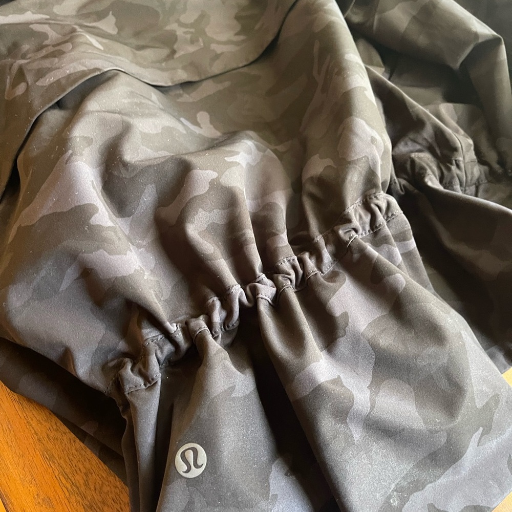Lululemon Jacket - Picture 5 of 5